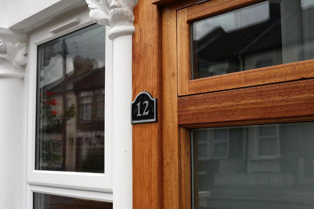London Malvern Road Rooms To Let 외부 사진
