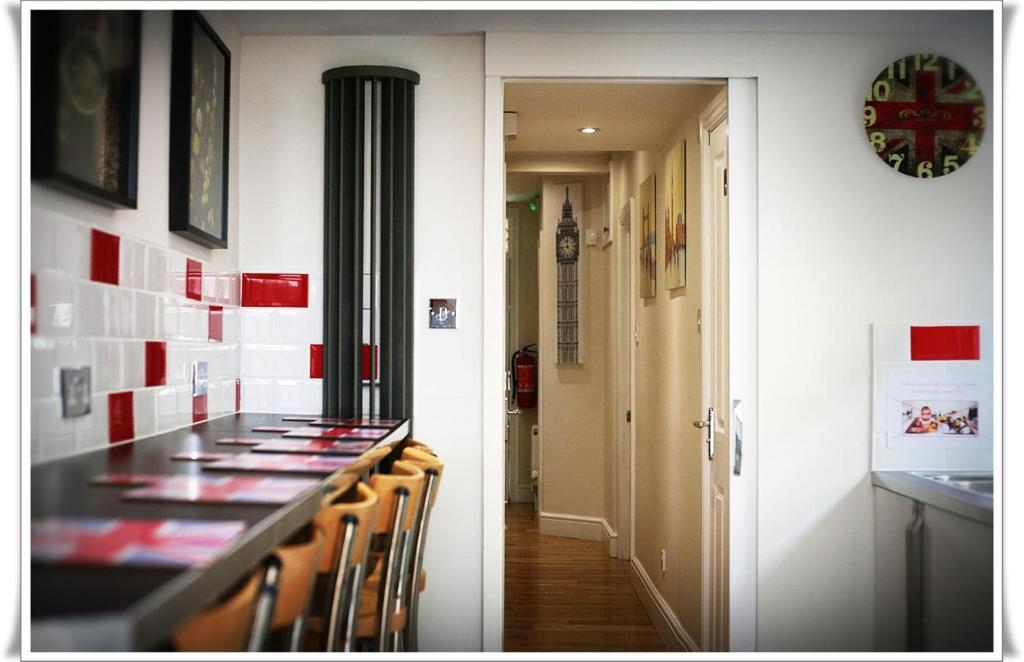 London Malvern Road Rooms To Let 객실 사진