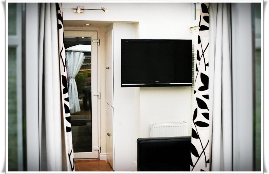 London Malvern Road Rooms To Let 객실 사진