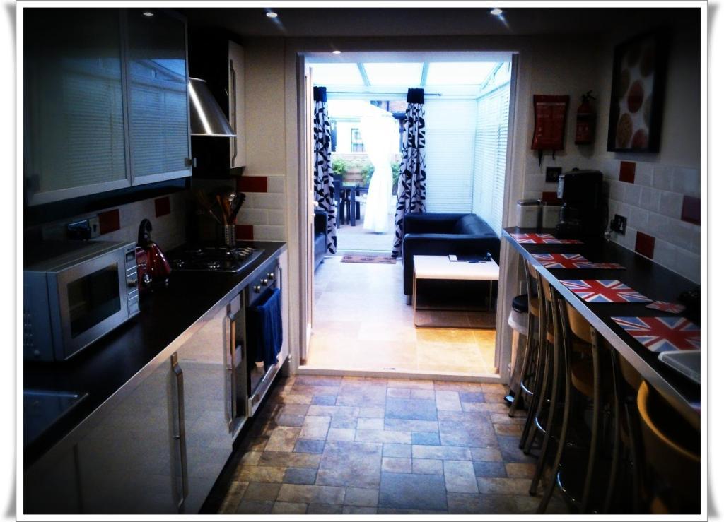 London Malvern Road Rooms To Let 객실 사진