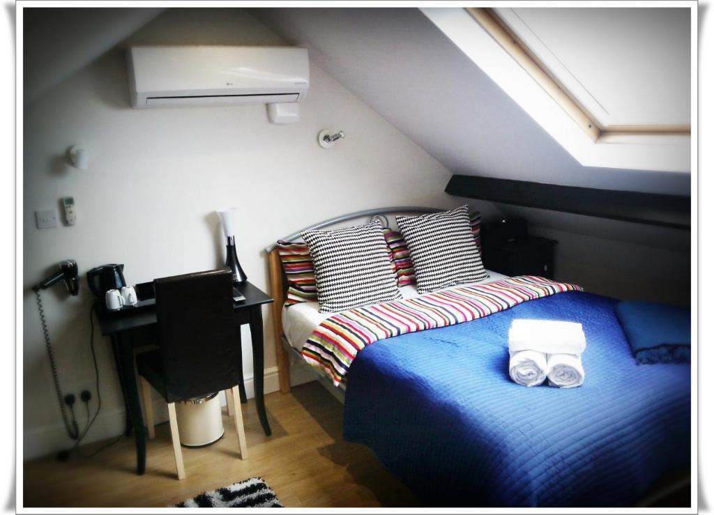 London Malvern Road Rooms To Let 객실 사진